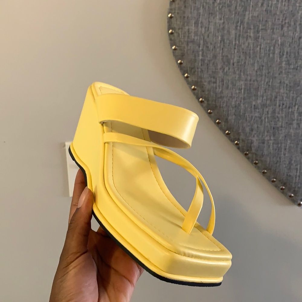 NEW Yellow Y2K platform wedge sandals 🌻💛🌼🐝🍌🍋
